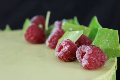 Galerija: PISTACIO CHEESECAKE S TREŠNJAMA