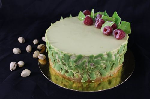 Galerija: PISTACIO CHEESECAKE S TREŠNJAMA